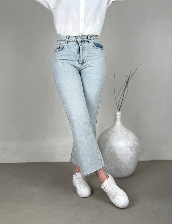 STRAIGHT JEANS | 97