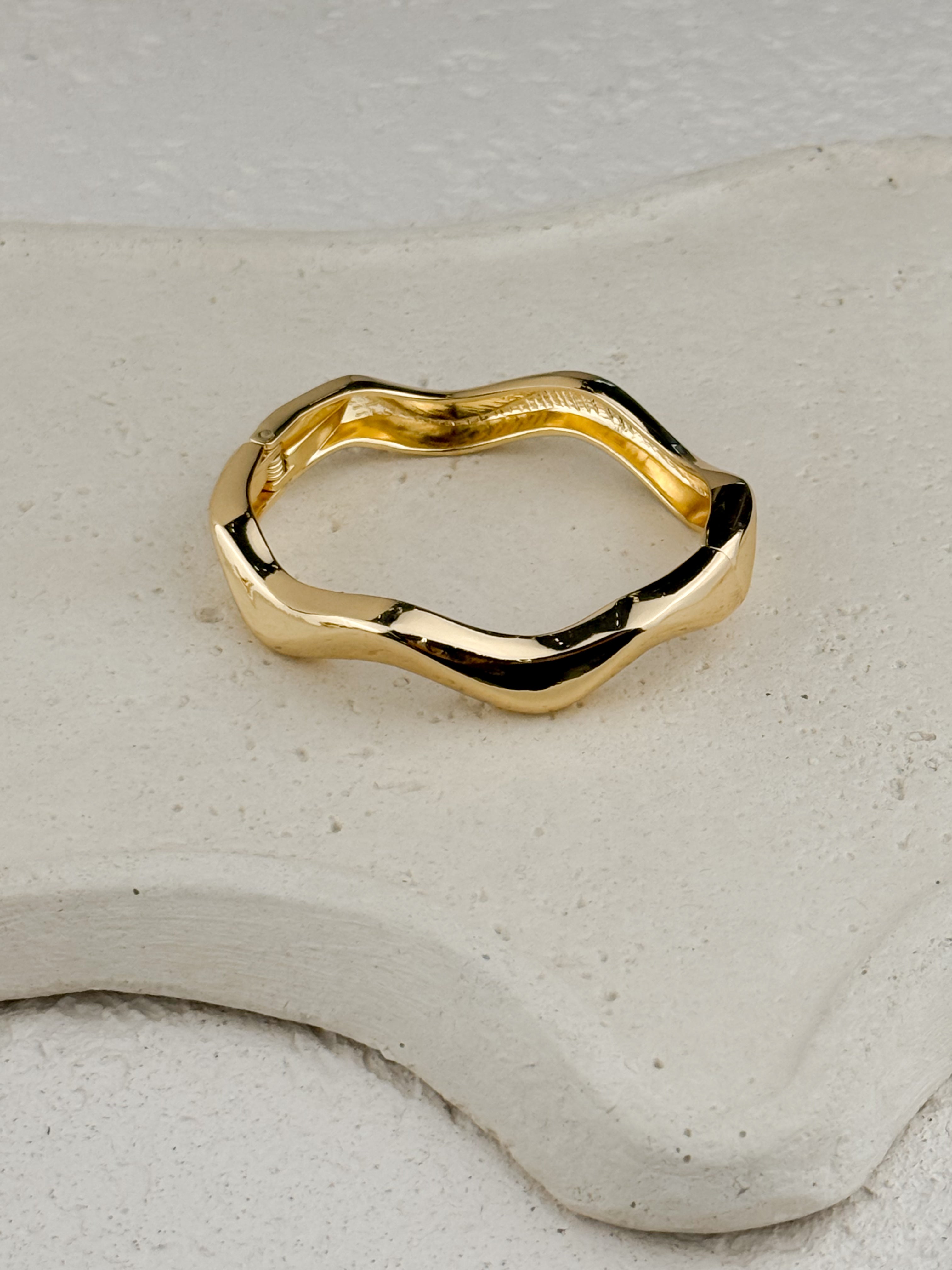 Bracelet 32