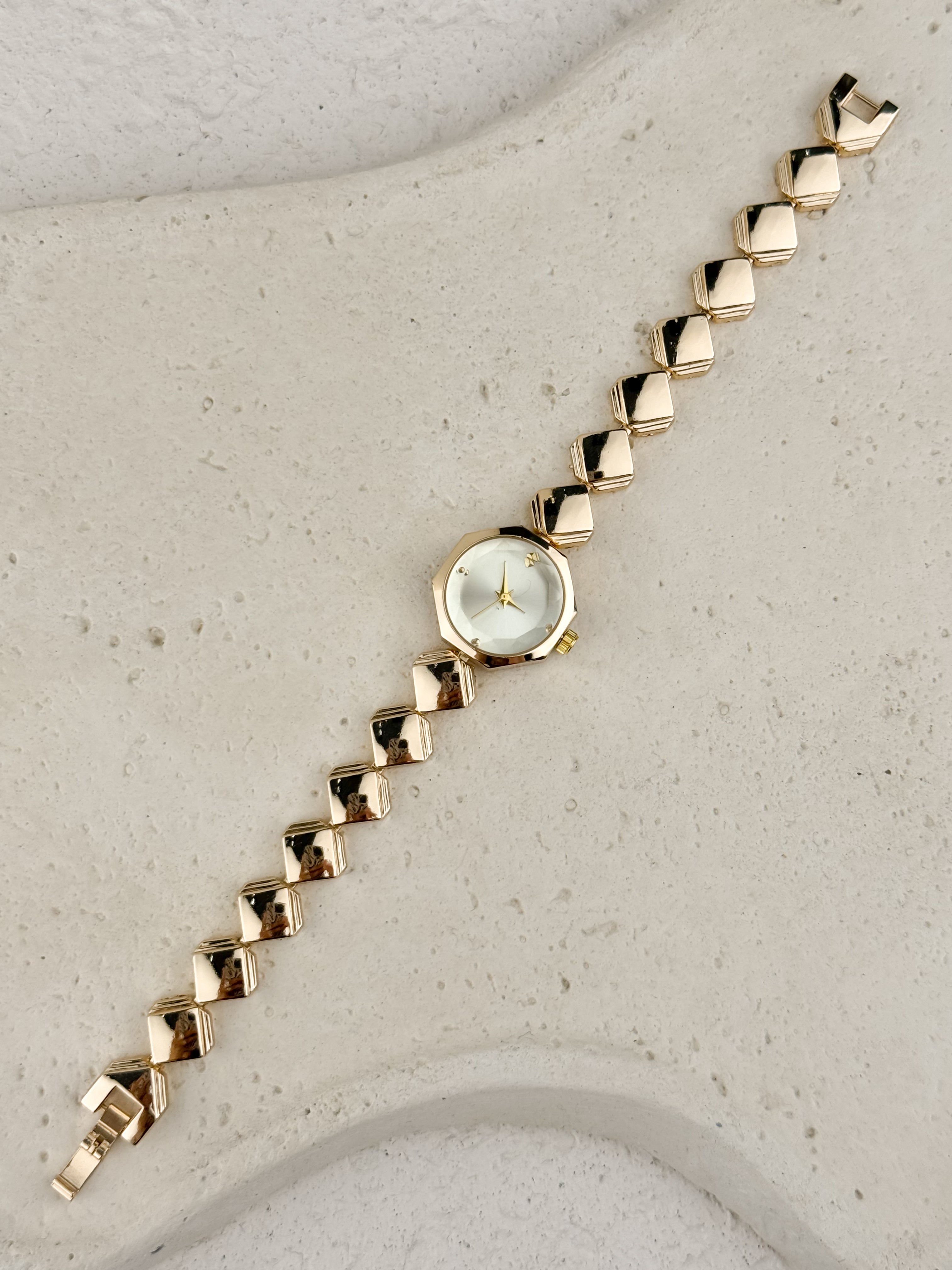 Watch 26
