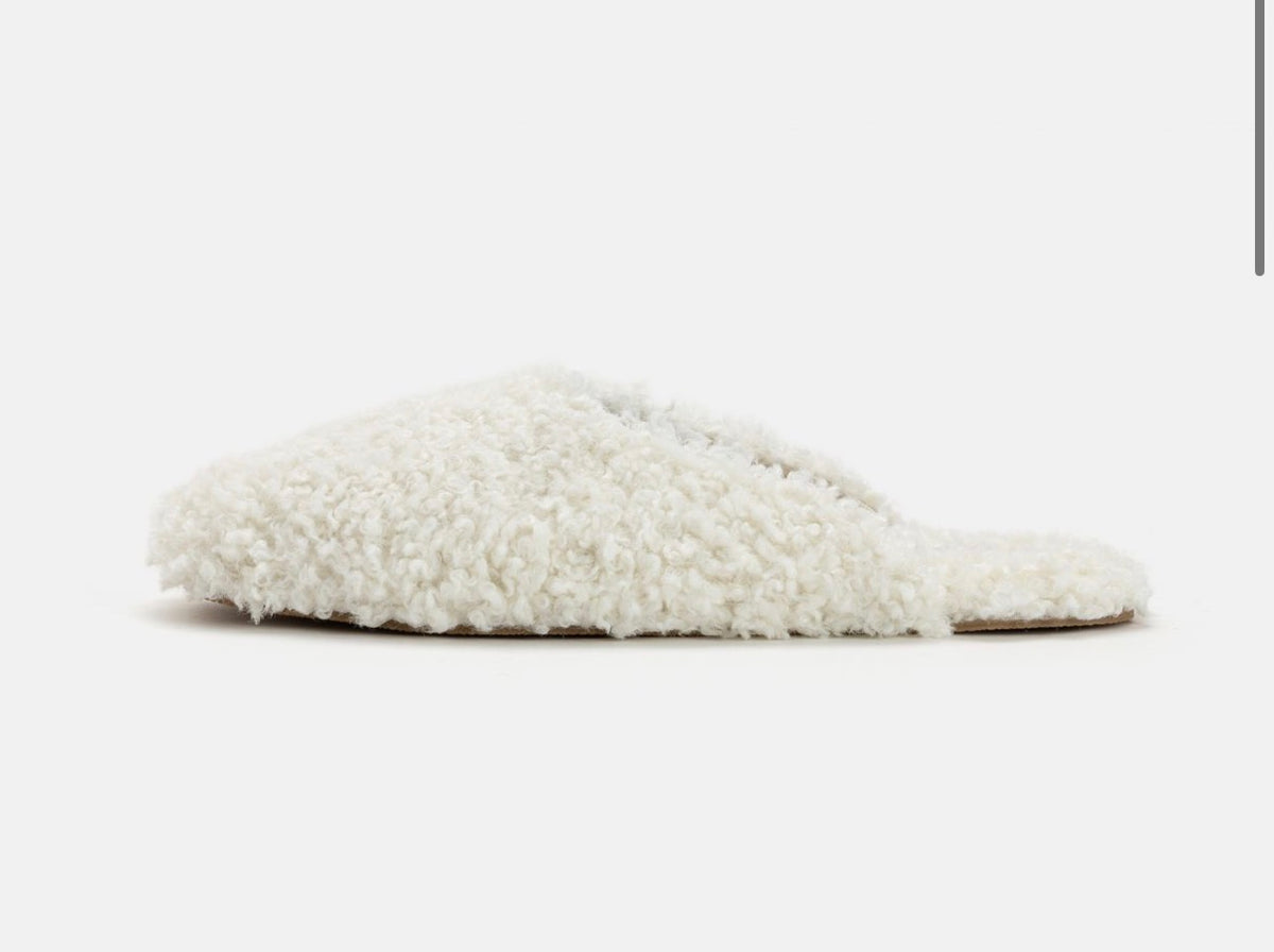 Fluffy Slippers- White